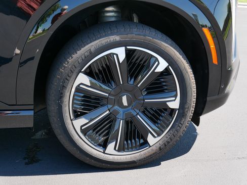Certified 2026 Cadillac Escalade IQ Sport 2 AWD/4WD image 15
