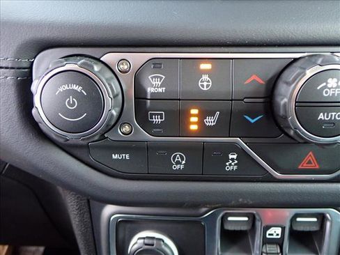 New 2026 Jeep Gladiator Mojave AWD/4WD image 19