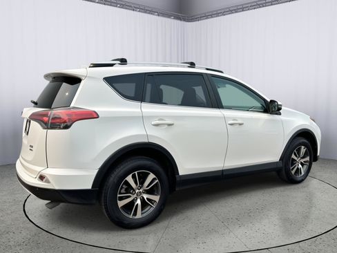 Used 2016 Toyota RAV4 XLE AWD/4WD image 6