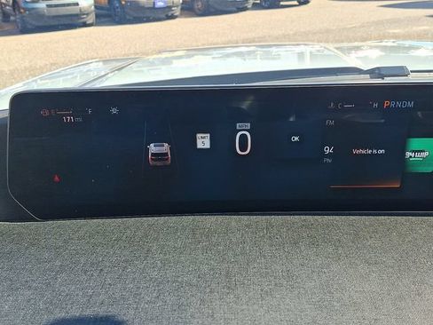 Certified 2025 Ford Expedition Active AWD/4WD image 19