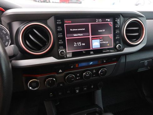 Used 2021 Toyota Tacoma TRD Sport w/ TRD Premium Sport Package AWD/4WD image 16