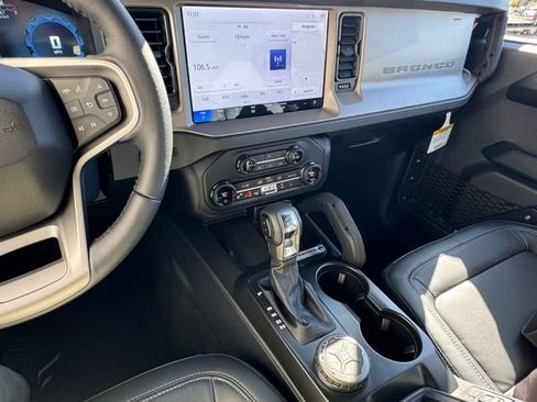 New 2025 Ford Bronco Outer Banks w/ Sasquatch Package AWD/4WD image 31