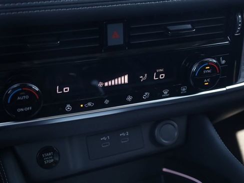 New 2026 Nissan Rogue Platinum AWD/4WD image 17