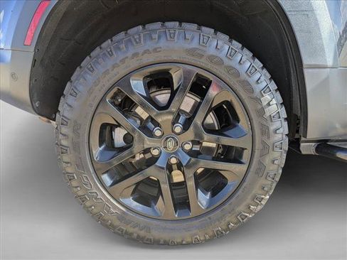 Certified 2022 Land Rover Defender 110 SE image 25