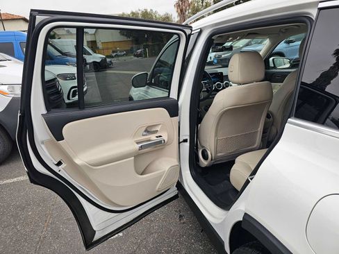 Certified 2022 Mercedes-Benz GLB 250 image 15