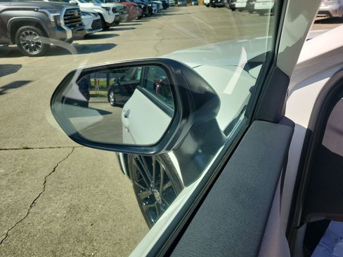 Certified 2025 Toyota Camry SE w/ Convenience Package FWD image 11