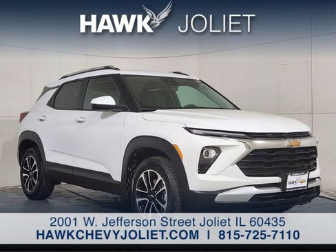 Used 2025 Chevrolet TrailBlazer LT AWD/4WD image 1