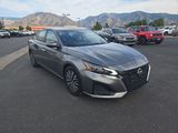 Used 2023 Nissan Altima 2.5 SV image 3