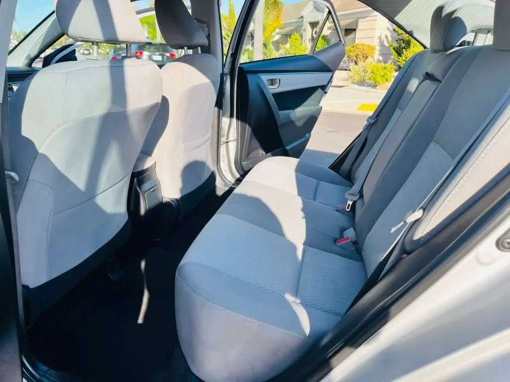 Used 2016 Toyota Corolla LE FWD image 8