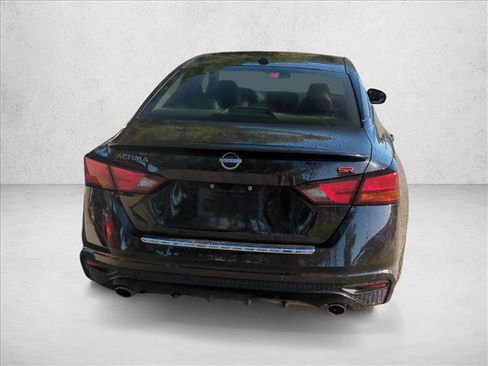Used 2023 Nissan Altima 2.5 SR w/ SR Premium Package FWD image 6
