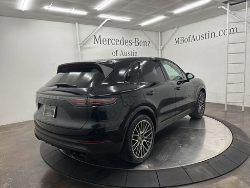 Used 2023 Porsche Cayenne image 7