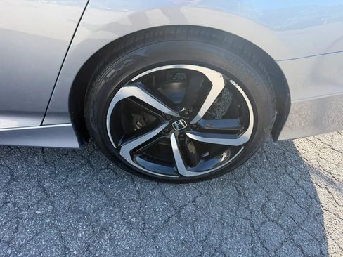 Used 2019 Honda Accord Sport image 9