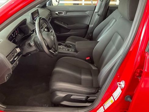 Used 2023 Honda Civic Sport image 3