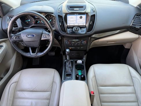 Used 2017 Ford Escape Titanium image 21