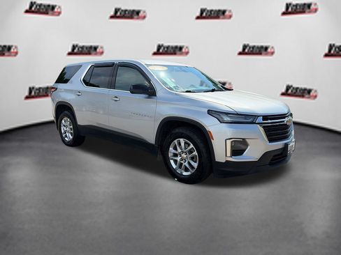 Used 2022 Chevrolet Traverse LS AWD/4WD image 3