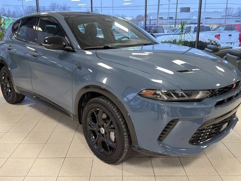 Used 2024 Dodge Hornet R/T Plus w/ Tech Pack Plus w/o Parking image 8