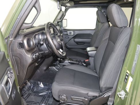 Used 2022 Jeep Wrangler Unlimited Sport AWD/4WD image 12
