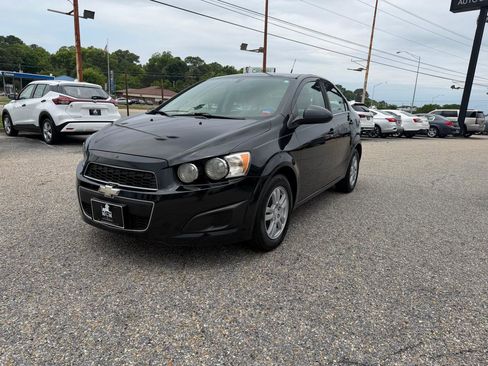 Used 2014 Chevrolet Sonic LT FWD image 11