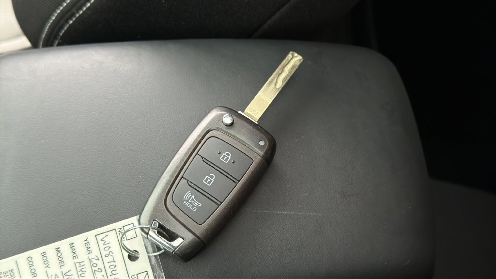 Used 2023 Hyundai Venue SEL FWD image 36