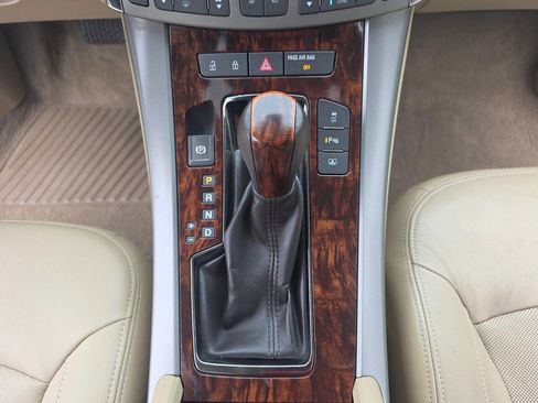 Used 2013 Buick LaCrosse Touring FWD image 40