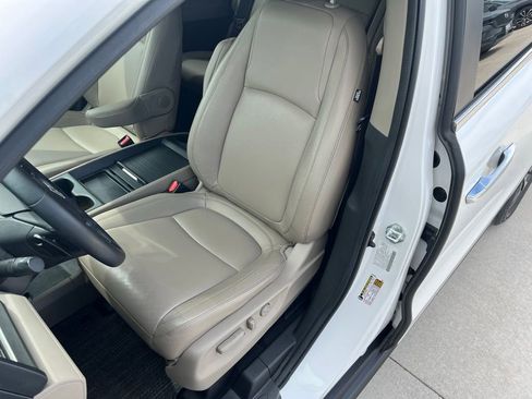 Used 2023 Honda Odyssey EX-L image 12