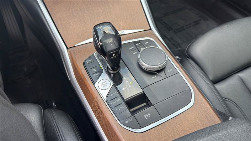 Used 2019 BMW 330i xDrive Sedan w/ Driving Assistance Package AWD/4WD image 37