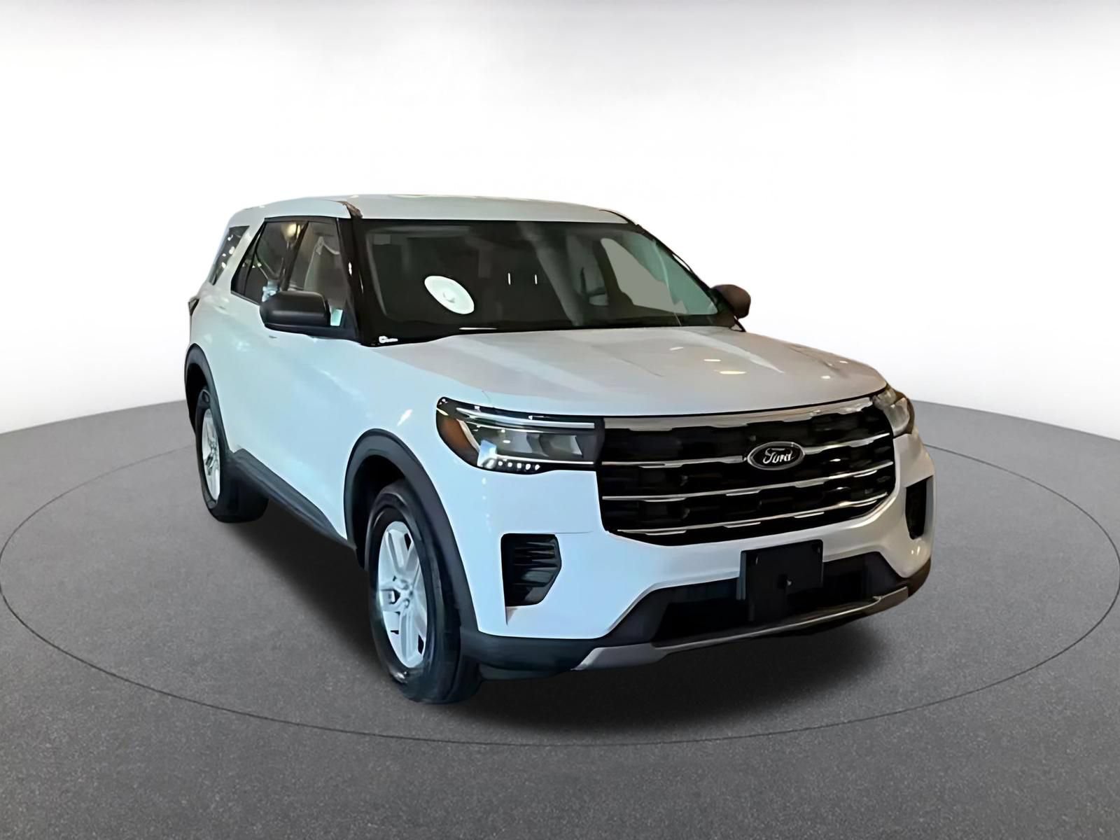 Used 2026 Ford Explorer Active AWD/4WD image 3