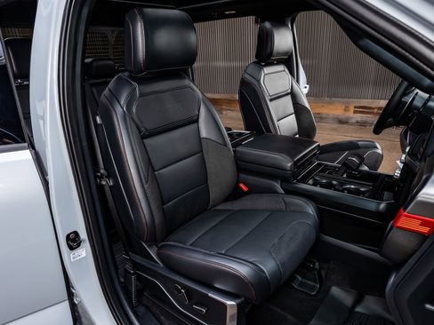 Used 2025 Ford F150 Raptor image 31