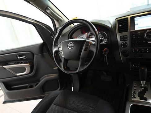 Used 2015 Nissan Armada SV AWD/4WD image 29