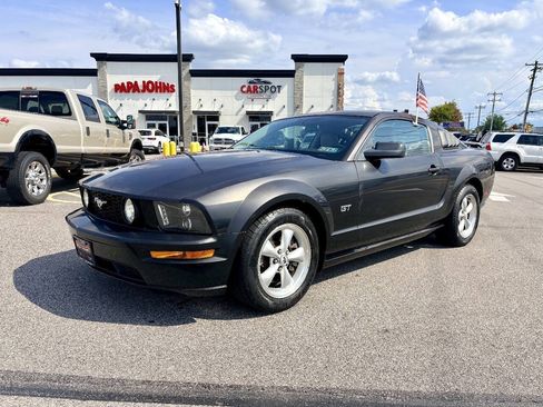 Used 2007 Ford Mustang GT Premium RWD image 2