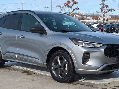 Certified 2023 Ford Escape ST-Line image 9