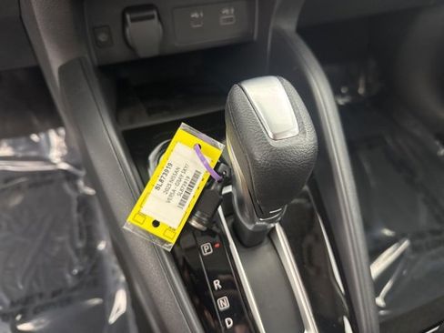 New 2025 Nissan Versa SR w/ Trunk Package image 27