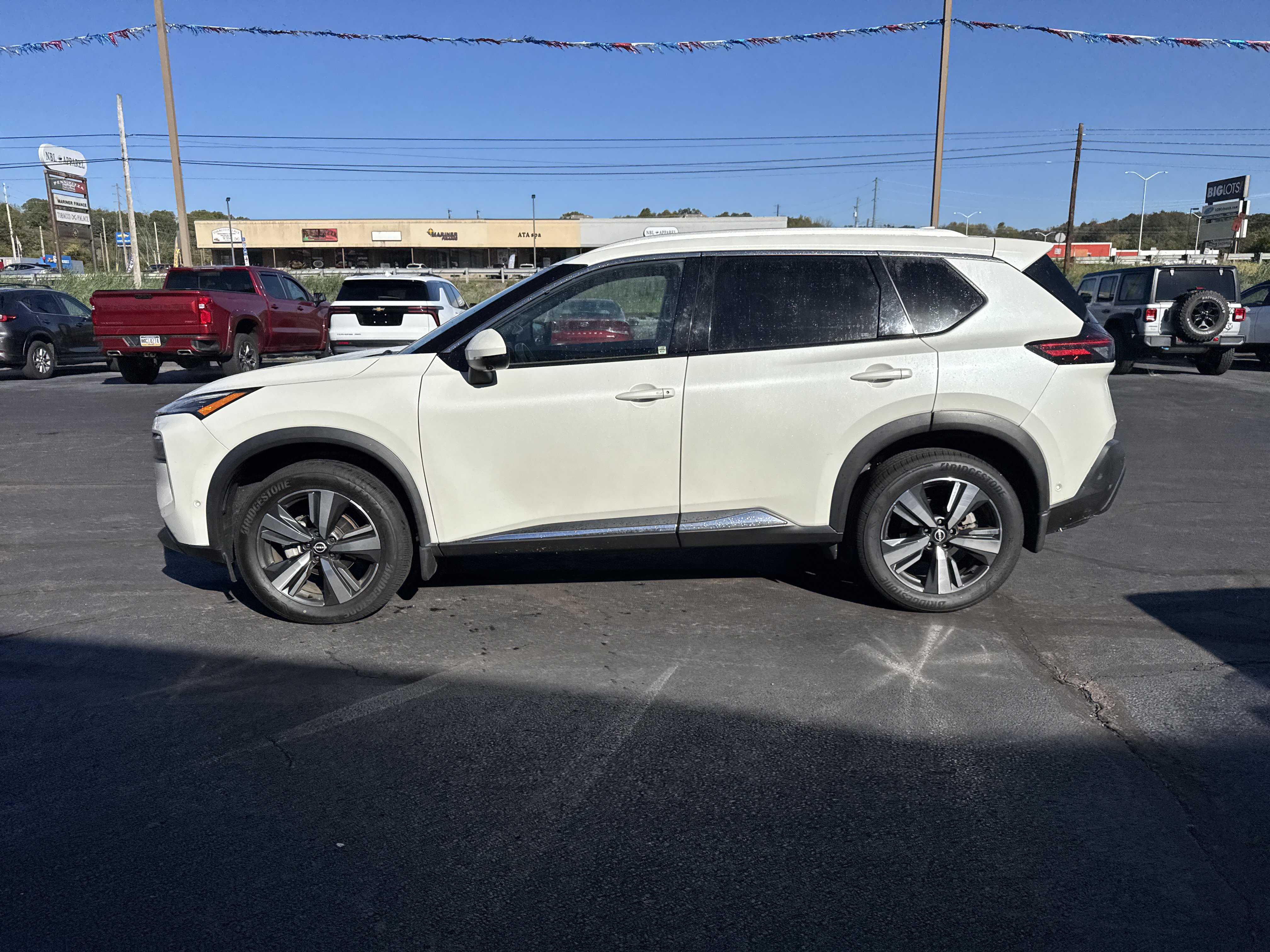 Used 2023 Nissan Rogue SL w/ SL Premium Package AWD/4WD image 7