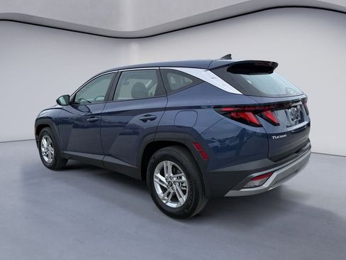 Used 2025 Hyundai Tucson SE image 3