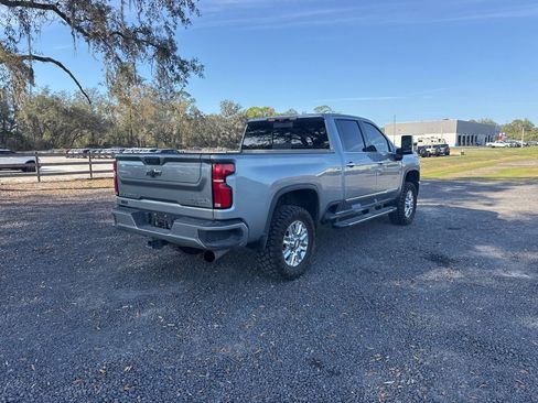 Used 2025 Chevrolet Silverado 2500 High Country w/ High Country Premium Package image 6