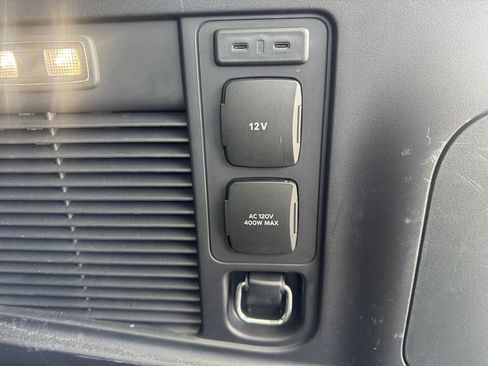 Certified 2025 Ford Expedition Platinum w/ Driver's Package image 21