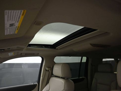 Used 2018 GMC Yukon XL Denali w/ Denali Ultimate Package image 23