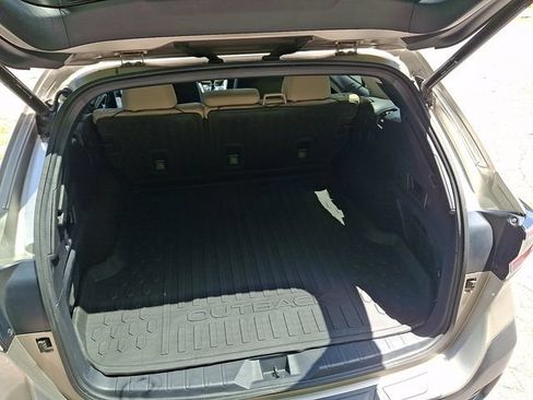 Used 2020 Subaru Outback Limited w/ Popular Package #2 AWD/4WD image 42