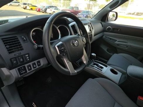 Used 2014 Toyota Tacoma 4x4 Double Cab w/ TRD Off-Road Package image 10