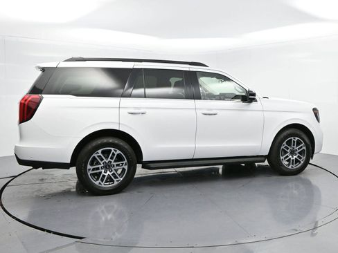 Used 2025 Ford Expedition Active AWD/4WD image 8