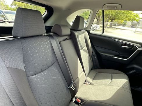 Used 2022 Toyota RAV4 XLE FWD image 26