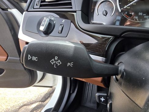 Used 2014 BMW 535i xDrive Sedan AWD/4WD image 31