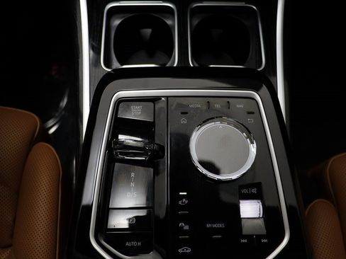 Certified 2025 BMW 740i xDrive image 11