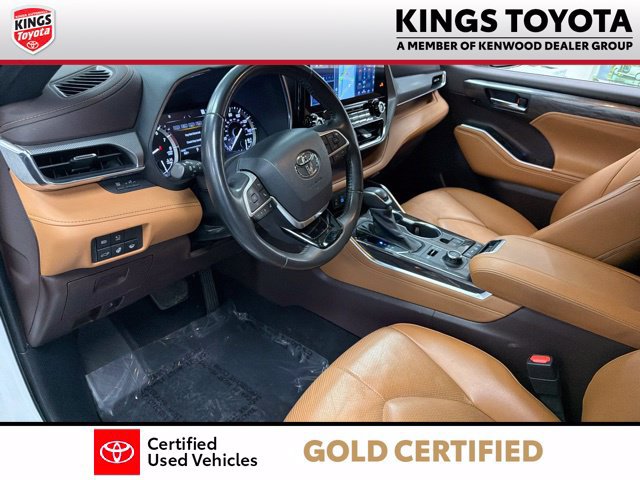 Used 2022 Toyota Highlander Platinum AWD/4WD image 19