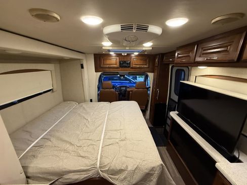 Used 2017 Mercedes-Benz Sprinter 3500 image 81