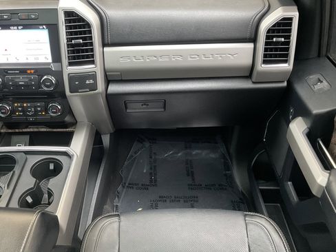 Used 2018 Ford F350 Lariat w/ FX4 Off-Road Package AWD/4WD image 24