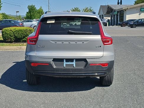 Certified 2025 Volvo XC40 B5 Plus AWD/4WD image 14