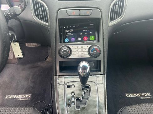 Used 2010 Hyundai Genesis 2.0T image 15