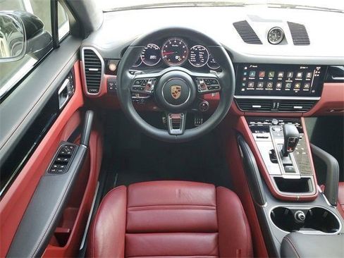 Certified 2023 Porsche Cayenne Turbo AWD/4WD image 40