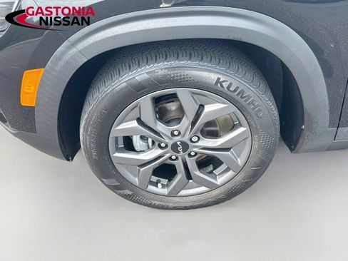 Used 2024 Kia Seltos S FWD image 40